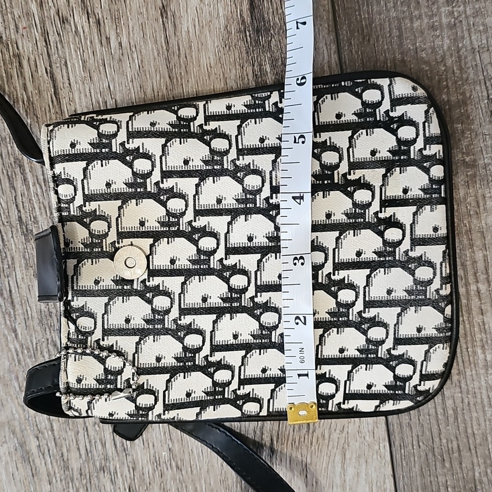 Black and Cream Crosbody Bag Bag - Picture 6 of 9